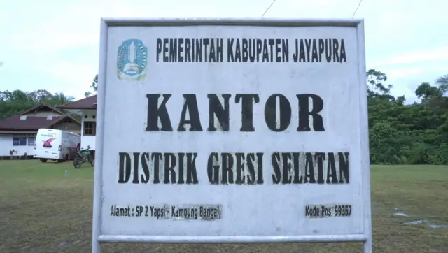 Kampung Omon, orang asli Papua