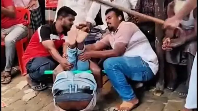 ব্রাহ্মণবাড়িয়ায় অভিযুক্ত ব্যক্তিকে হাত-পা বেঁধে পেটানো হয় 