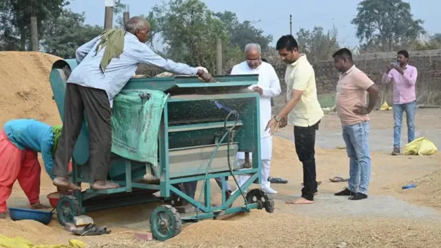 चैतन्य बघेल के साथ भूपेश बघेल