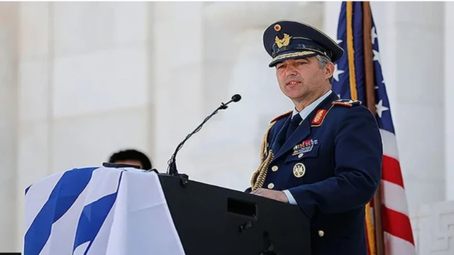 ধারণা করা হচ্ছে জেনারেল গ্র্যাফে অনিরাপদ লাইনে কল করেছিলেন