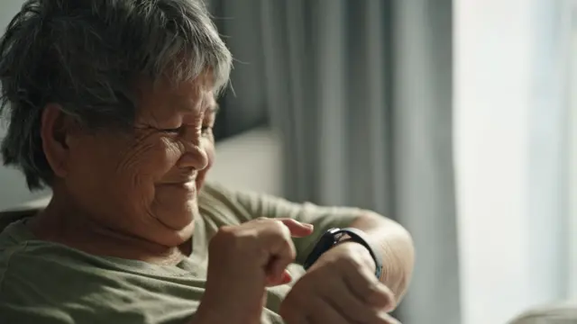 Beberapa jam tangan pintar dapat mengidentifikasi tanda-tanda awal penyakit Parkinson hingga tujuh tahun sebelum didiagnosis.