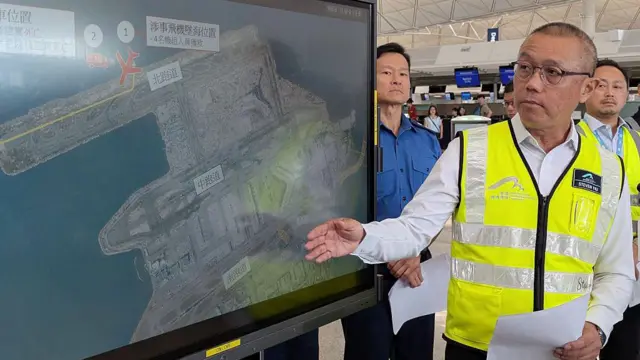 హాంకాంగ్ విమాన ప్రమాదం