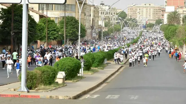 ህዝባዊ ስፖርት'ውን ተኻይዱ ነይሩ'ዩ [ስእሊ ናይ ዝሓለፈ ዓመት)