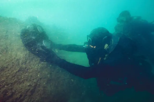 દ્વારકા, ઉત્ખનન, દરિયાના પેટાળમાં સંશોધન, આર્કિયોલોજી, અંડરવોટર ઉત્ખનન, બેટ દ્વારકા, ઓખા, બીબીસી ગુજરાતી