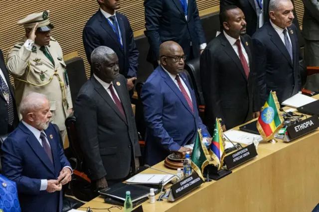 رئیس جمهور برزیل، رئیس کمیسیون اتحادیه آفریقا، رئیس جمهوری کومور، رئیس اتحادیه آفریقا، نخست وزیر اتیوپی و نخست وزیر تشکیلات فلسطینی در آدیس‌ بابا