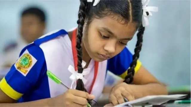 গত বছরে নতুন শিক্ষাক্রম চালু করে সরকার