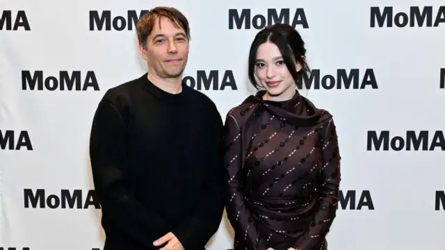  Sean Baker and Mikey Madison 