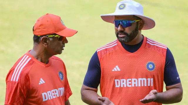 रोहित शर्मा और राहुल द्रविड़