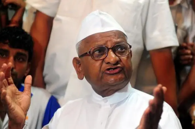 અરવિંદ કેજરીવાલ - અણ્ણા હઝારે બીબીસી ગુજરાતી