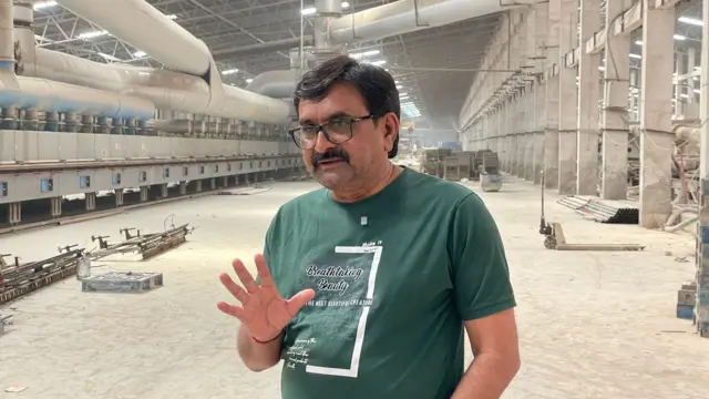 ઈરાન યુદ્ધ, અમેરિકા, ઇઝરાયલ, ગુજરાત, મોરબી, સિરામિક ઉદ્યોગ, બીબીસી ગુજરાતી, ફૅક્ટરીઓ બંધ, યુદ્ધની અસર, ગૅસ, કોલસો, મોરબી સિરામિક ઉદ્યોગ