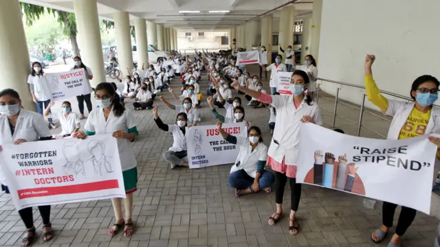 પ્રતીકાત્મક તસવીર