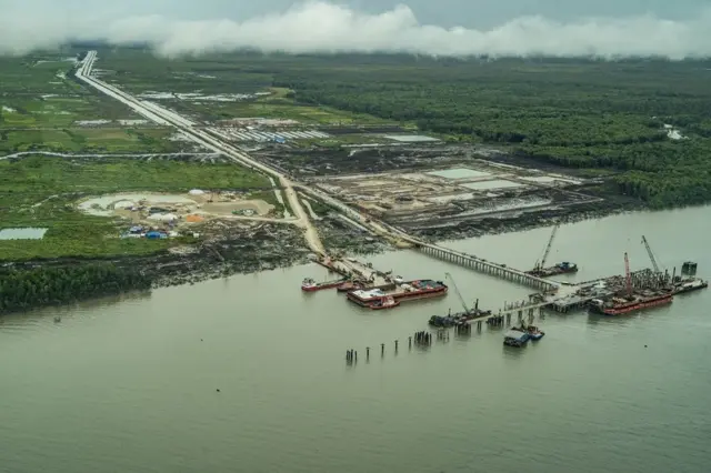 Foto udara yang menunjukkan pelabuhan Proyek Strategis Nasional (PSN) Kawasan Pangan di Wanam, Merauke, Papua Selatan. Foto diambil pada Desember 2025.