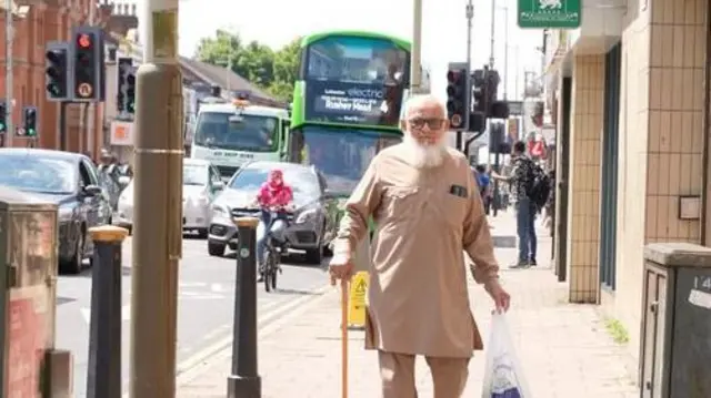 லெஸ்டர்: இந்து-முஸ்லிம் வன்முறை ஏற்படுத்திய காயங்களின் வலியால் வாடும் பிரிட்டிஷ் நகரம்