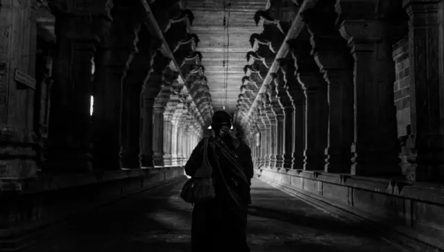 பெண் அர்ச்சகர்கள்