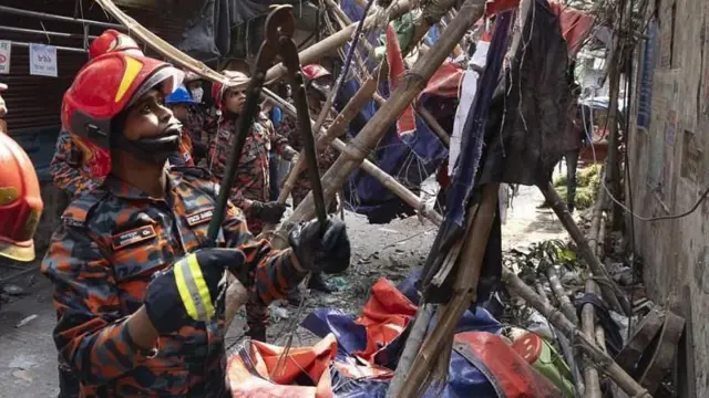 সাম্প্রতিক ভূমিকম্পে ঢাকা ও নরসিংদীর অনেক ভবনে ফাটল দেখা দিয়েছে