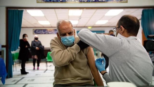 বিশ্বের অনেক দেশেই ব্যবহৃত প্রথম কোভিড ভ্যাকসিন ছিল অ্যাস্ট্রাজেনেকার তৈরি।