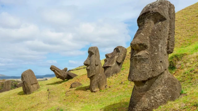 moai