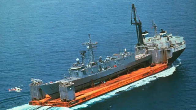 ناوچه موشک انداز ساموئل بی. رابرتز