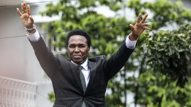 Mondlane Venancio avuga ko yibwe amatora muri Mozambique.