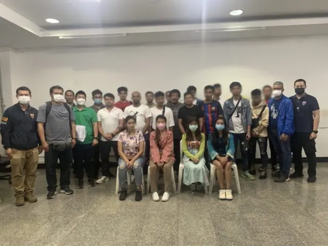 ဖမ်းဆီးခံရသူတွေ 