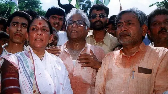 முதல்வர் பதவியை ராஜினாமா செய்தார் நிதிஷ்குமார்