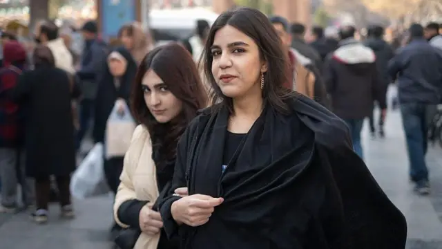 ईरान में फ़ारसी नव वर्ष नौरोज़ शुरू होने वाला है, लेकिन बाज़ारों में रोनक कम दिख रही है