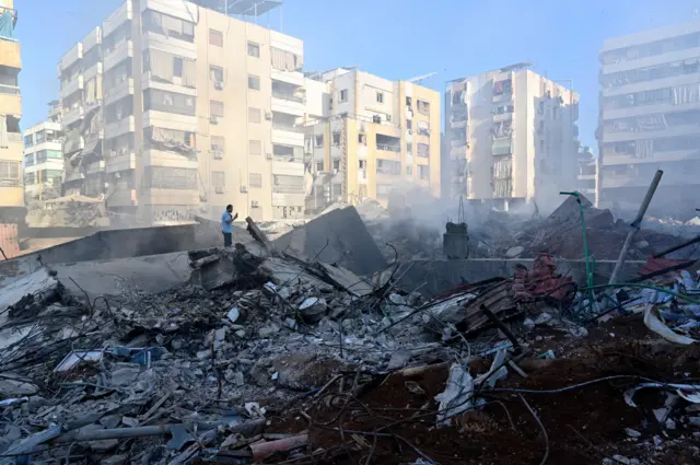 Edifícios destruídos no bairrobaixar betano para pcHaret Hreik, nos subúrbios ao sulbaixar betano para pcBeirute, após ataques militares israelenses 