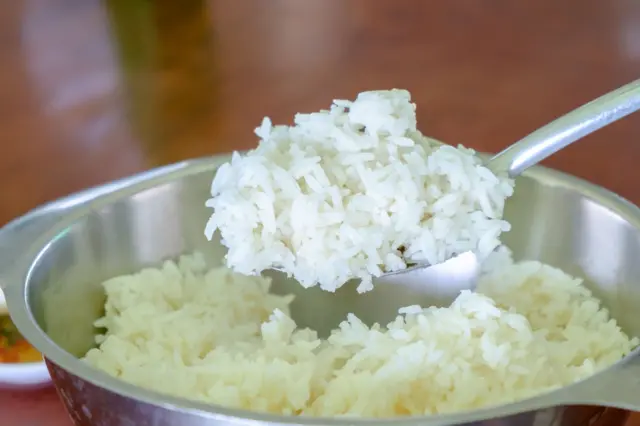 అన్నం వండటం