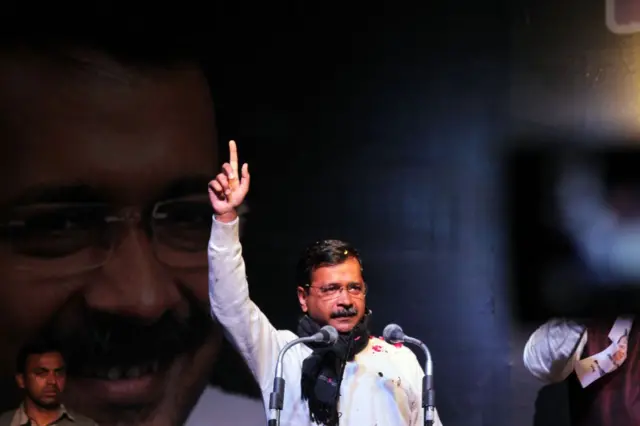 তার গ্রেফতারিকেই অবৈধ বলে অভিযোগ করেন দিল্লির মুখ্যমন্ত্রী কেজরিওয়াল। 