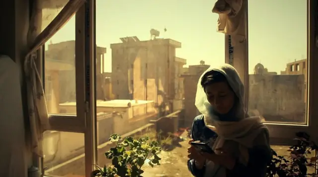 نان و گل های سرخ