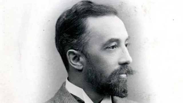 పశ్చిమ బెంగాల్‌లోని బిర్భూమ్ జిల్లాలో పుట్టిన సర్ హార్లే డిల్రింపుల్-హే