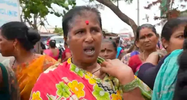 విశాఖ తీరం, మత్స్యకారుల గల్లంతు, బోటు బోల్తా, ఫింషింగ్ హార్బర్,బోటు IND-AP-MM-V5-83