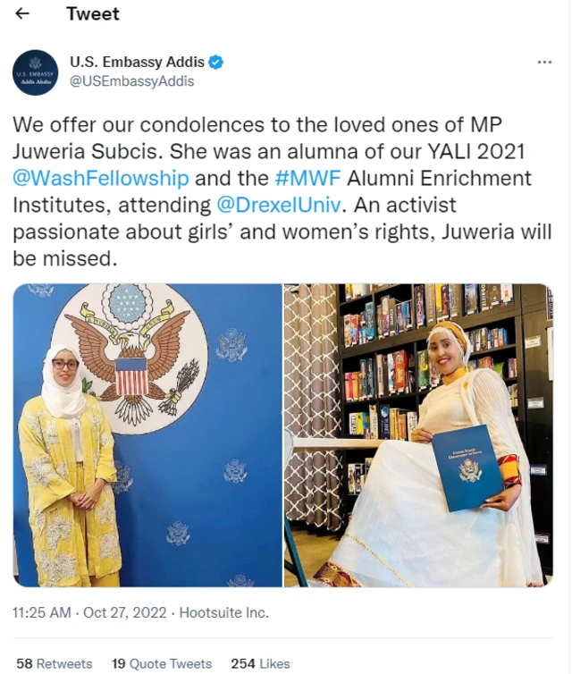 Artemovskda intim xizmatlar Hol mayo kiygan osiyolik ayollar