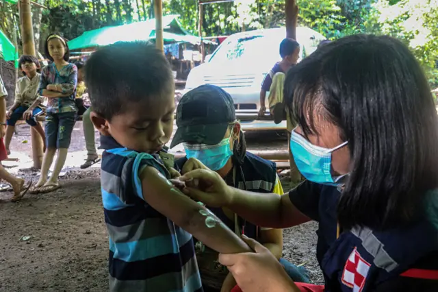 စစ်ဘေးရှောင်တွေ အတွက် ဆေးဝါး၊ စားနပ်ရိက္ခာ စာနာမှု အကူအညီတွေ ဆိုတာထက် ဘားမားအက်ကို ပိုပြီး အဓိပ္ပာယ် ဖွင့်နိုင်လား