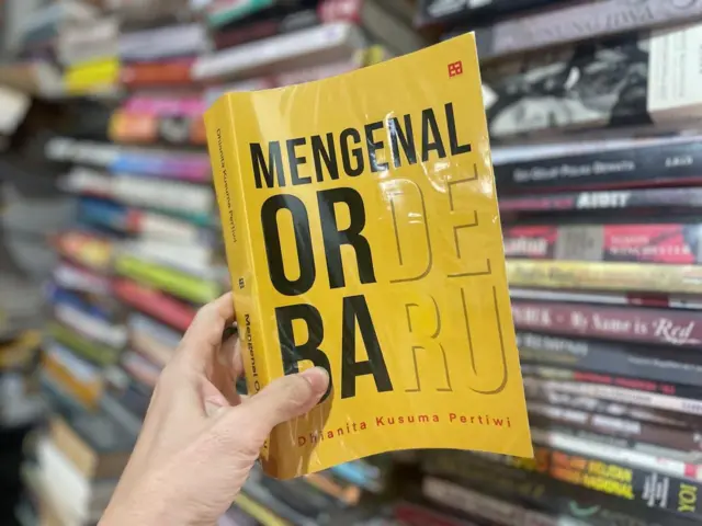 Mengenal Orde Baru, Dhianita Kusuma Pertiwi, Orde Baru, buku, sejarah