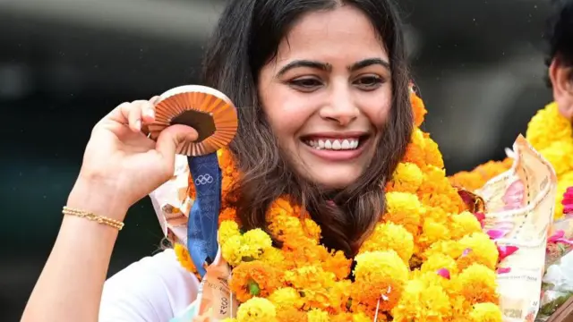 पदक विजेता मनु भाकर 