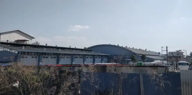 उक्त हाताभित्र भाटभटेनीको गोदामसहितका संरचना छन्