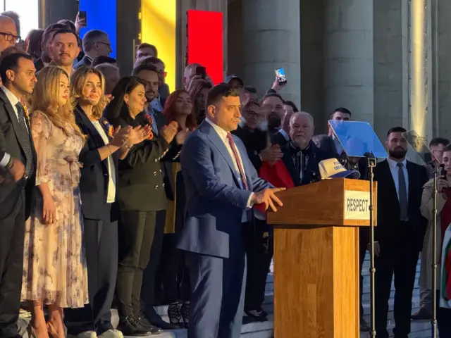 Đorđe Simion je u izbornoj večeri najpre proglasio pobedu, a onda priznao poraz, predsednički kandidat u Rumuniji, izbori u rumuniji