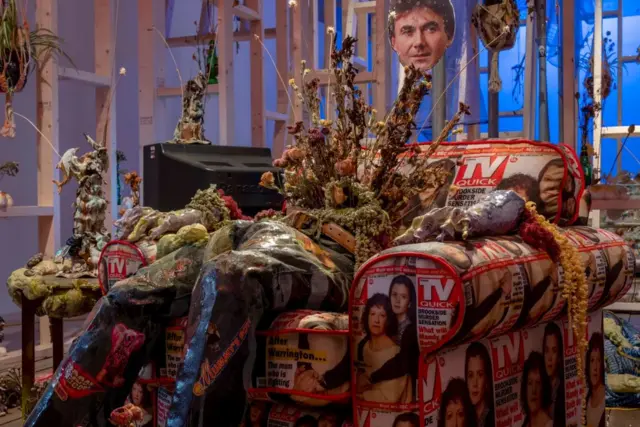 Ліндсі Мендік, "Де поховані тіла", 2023