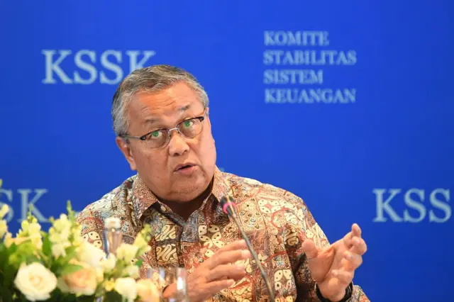 Gubernur Bank Indonesia Perry Warjiyo menyampaikan keterangan pers hasil Rapat Komite Stabilitas Sistem Keuangan (KSSK) kuartal I 2026 di Jakarta, Kamis (07/05).