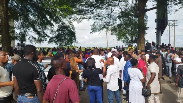 Ka ọ dị ụgbu a, ndị mmadụ agbakọla n'okporoụzọ UTC na ndị ọzọ ama ama iji chere mbata ya.