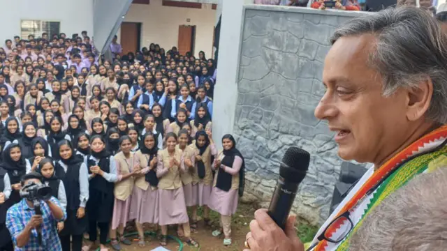 कांग्रेस नेता शशि थरूर