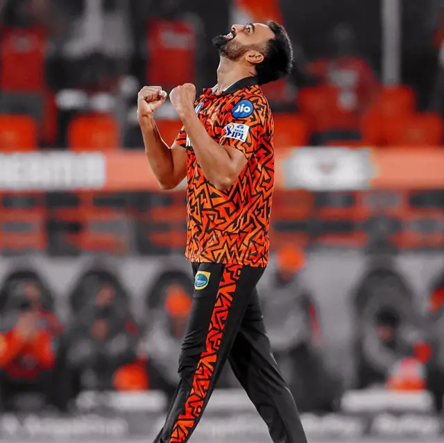 जयदेव उनादकट