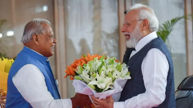 मोदी के साथ जीतन राम मांझी