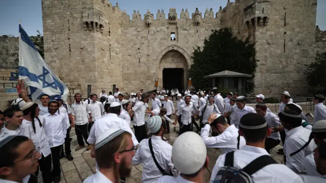مسيرة الأعلام في القدس