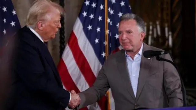 डोनाल्ड ट्रंप के साथ स्टीव विटकॉफ़