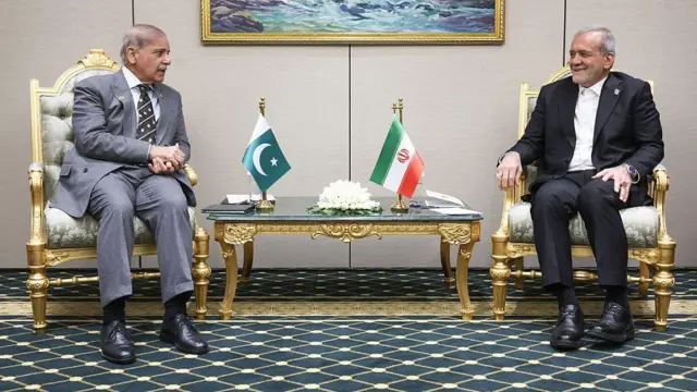 ਸ਼ਹਬਾਜ਼ ਸ਼ਰੀਫ਼ ਅਤੇ ਮਸੂਦ ਪੇਜ਼ੇਸ਼ਕਿਆਨ