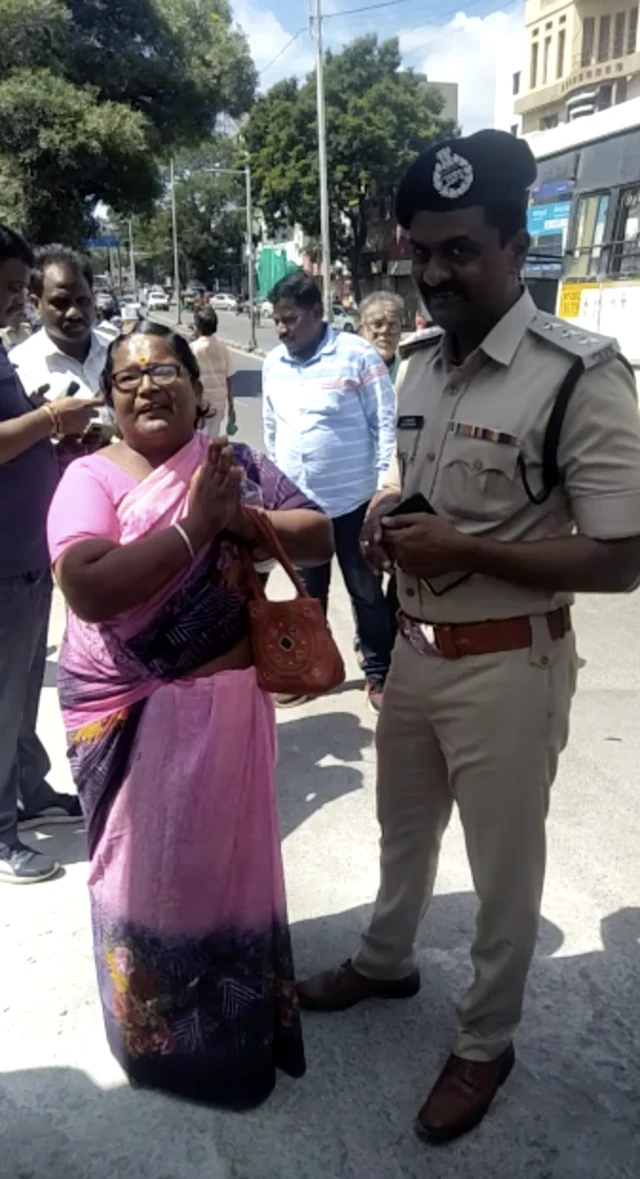 కవిత, రవీంద్ర