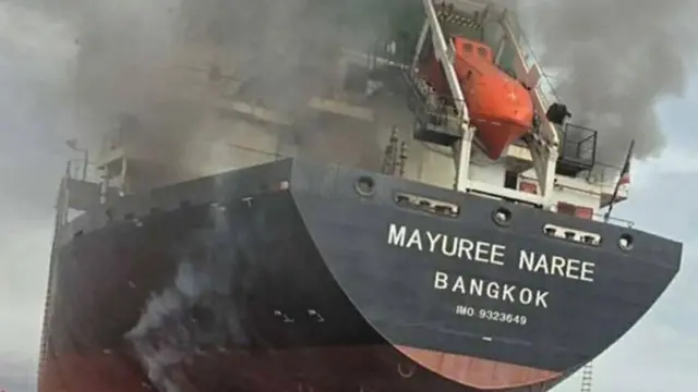 মধ্যপ্রাচ্যে চলমান যুদ্ধে হরমুজ প্রণালিতে জ্বালানিবাহী জাহাজে হামলার ঘটনাও ঘটেছে 