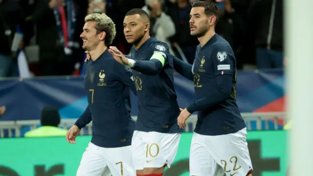 Taphattoota Faransaay gammachuu ibsachaa jiran